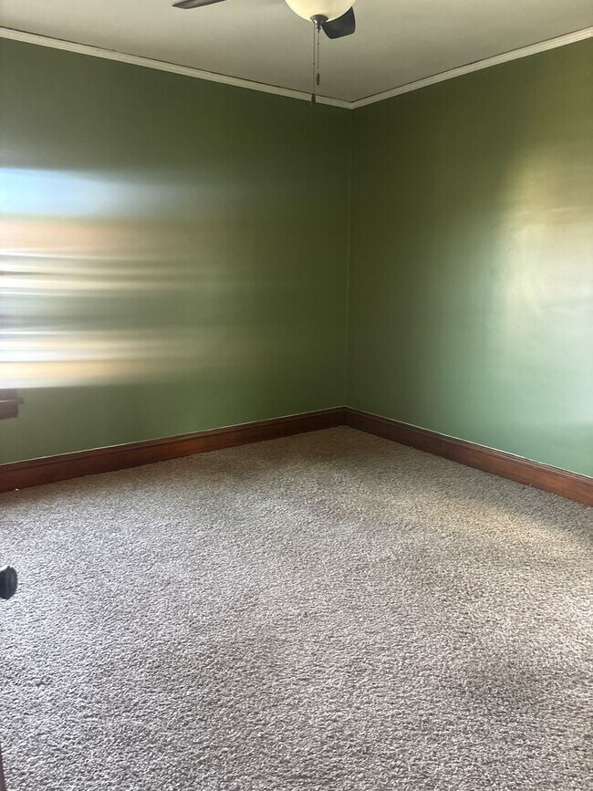 Photo - Waterbury1647 Unidad Up