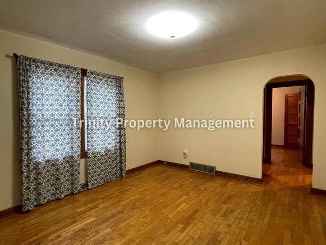 Photo - 310 1/2 Spring Ave