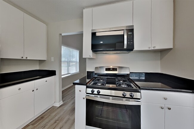 Photo - 12827 Deer Cove Ln