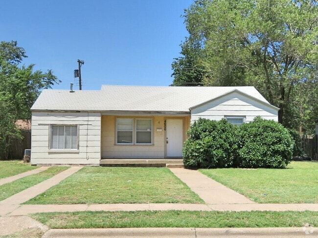 Building Photo - 4606 32nd St Rental