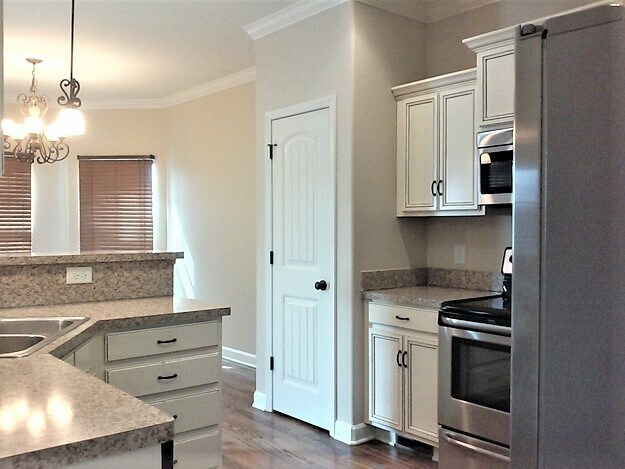 Photo - 7004 Nickalus Way