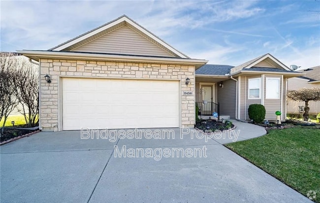 Building Photo - 2456 Homeland Ct