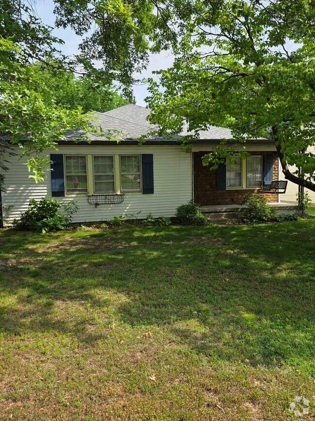 Building Photo - Great 3 bed 2 bath in the beautiful Meadow... Rental