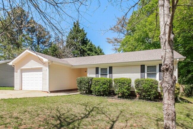 Photo - 420 Willow Ct SE