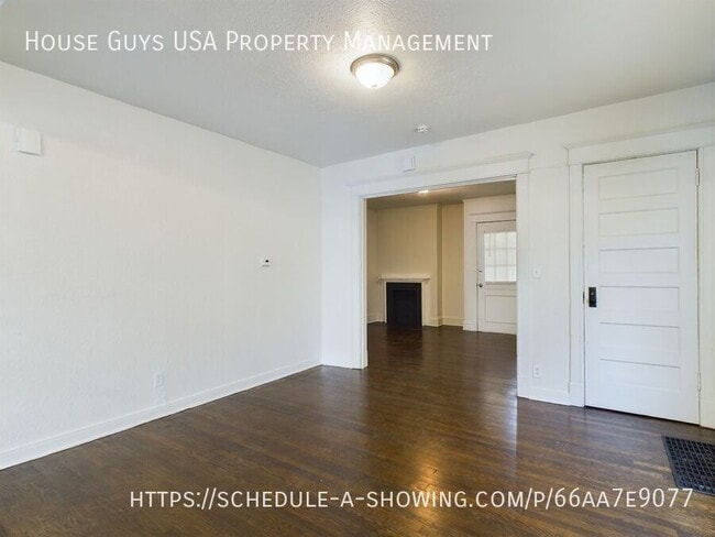 Photo - 3939 Troost Ave