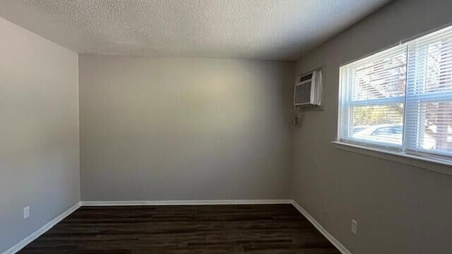 Photo - 210 Hendricks Blvd