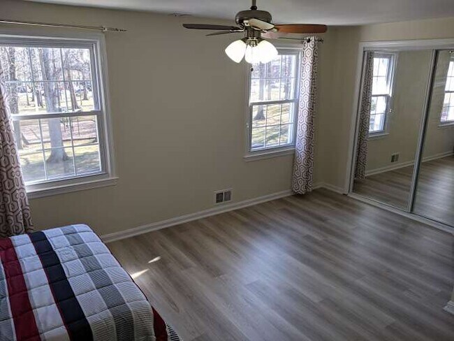Photo - 7913 Central Park Cir