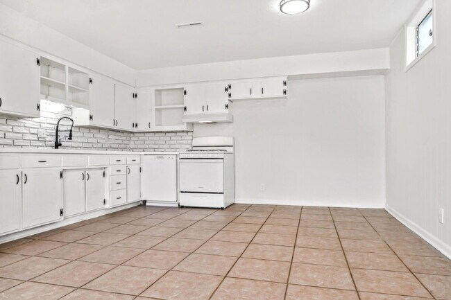 Photo - Beautifully Renovated 3 Bedroom Home in KCK Available Now!  1st Month's Rent is FREE!