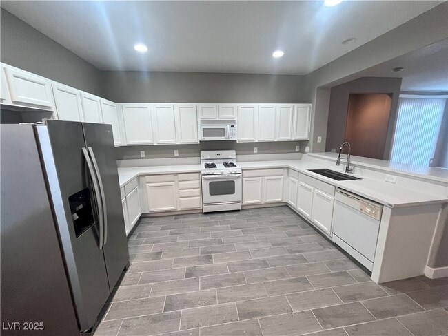 Photo - 7136 Crescentville Ave