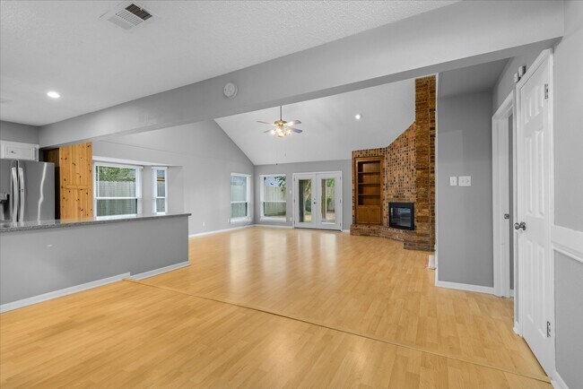 Photo - 14930 Aspen Hills Dr