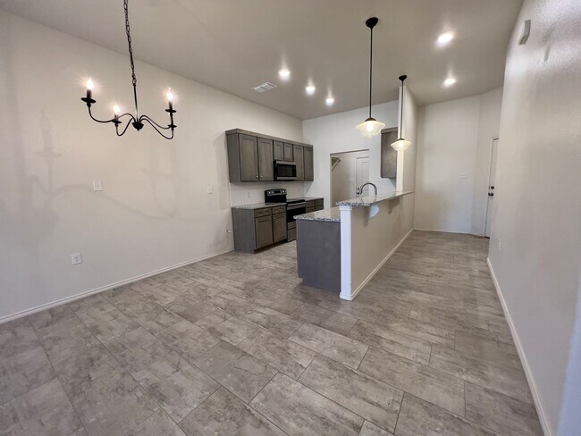 Photo - Beautiful 2-Bedroom Townhome in Frenship ISD