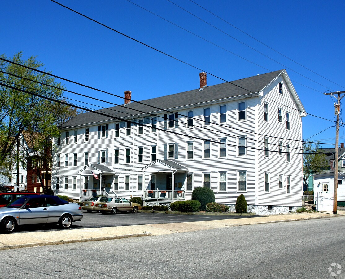 Photo - 456 Privilege St