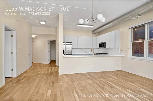 Photo - 1155 W Madison St Unidad 301