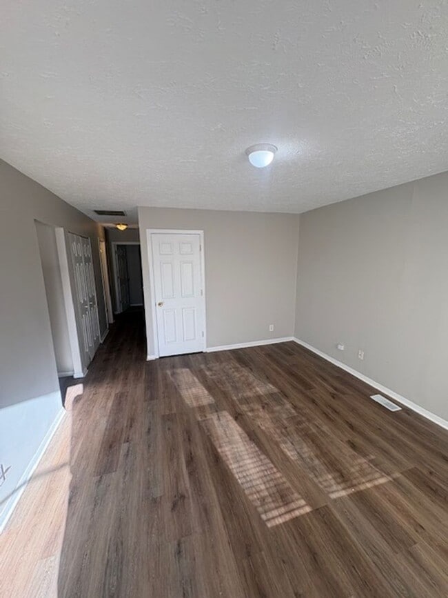 Photo - House for Rent with detached garage 3 BR/ 1 BA