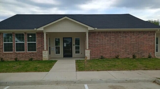 Photo - 740 US Hwy 84 W