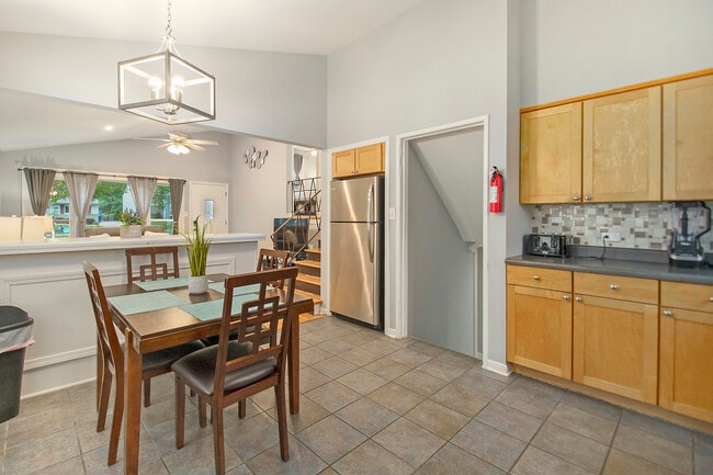 Photo - 63 S Main St