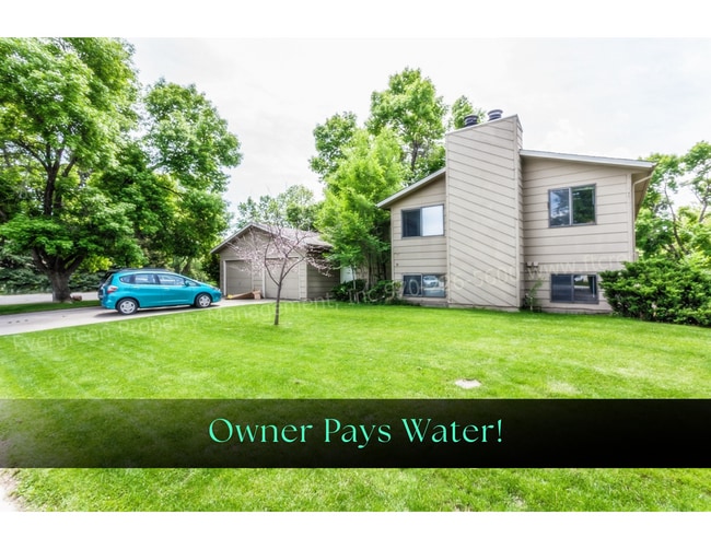 Building Photo - 915/917 Camelot Court Unit 917