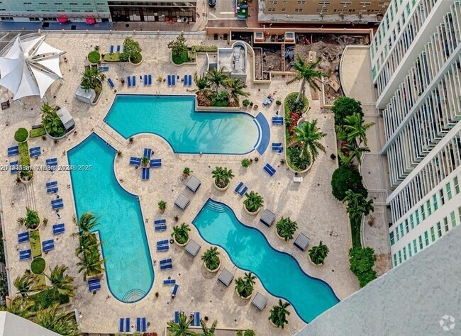 Building Photo - 244 Biscayne Blvd Unit 440 Rental