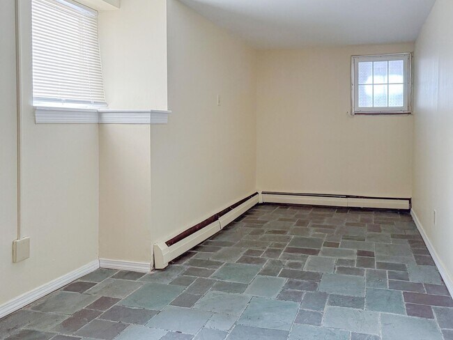 Photo - Renovated 1br with All Utilities Included Unit 14