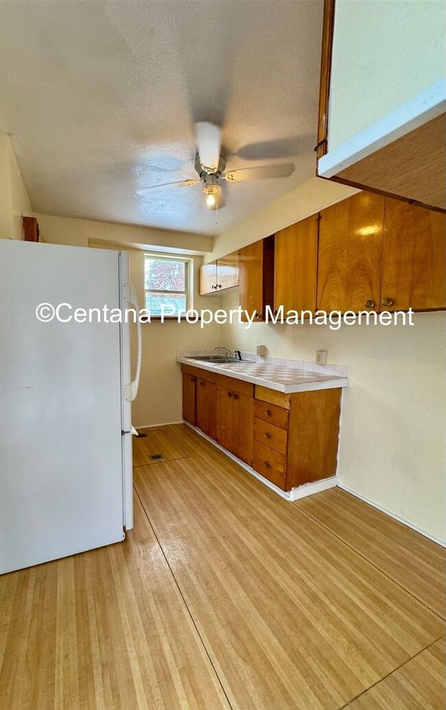 Photo - 1265-1265-1262 1st St Unidad 1265 1/2 Farrell