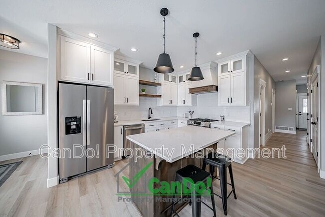 Photo - 1491 Fremont Ave