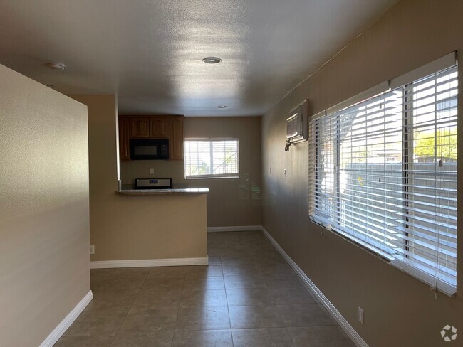 Building Photo - 13171 Fourth St Unit 3 Rental