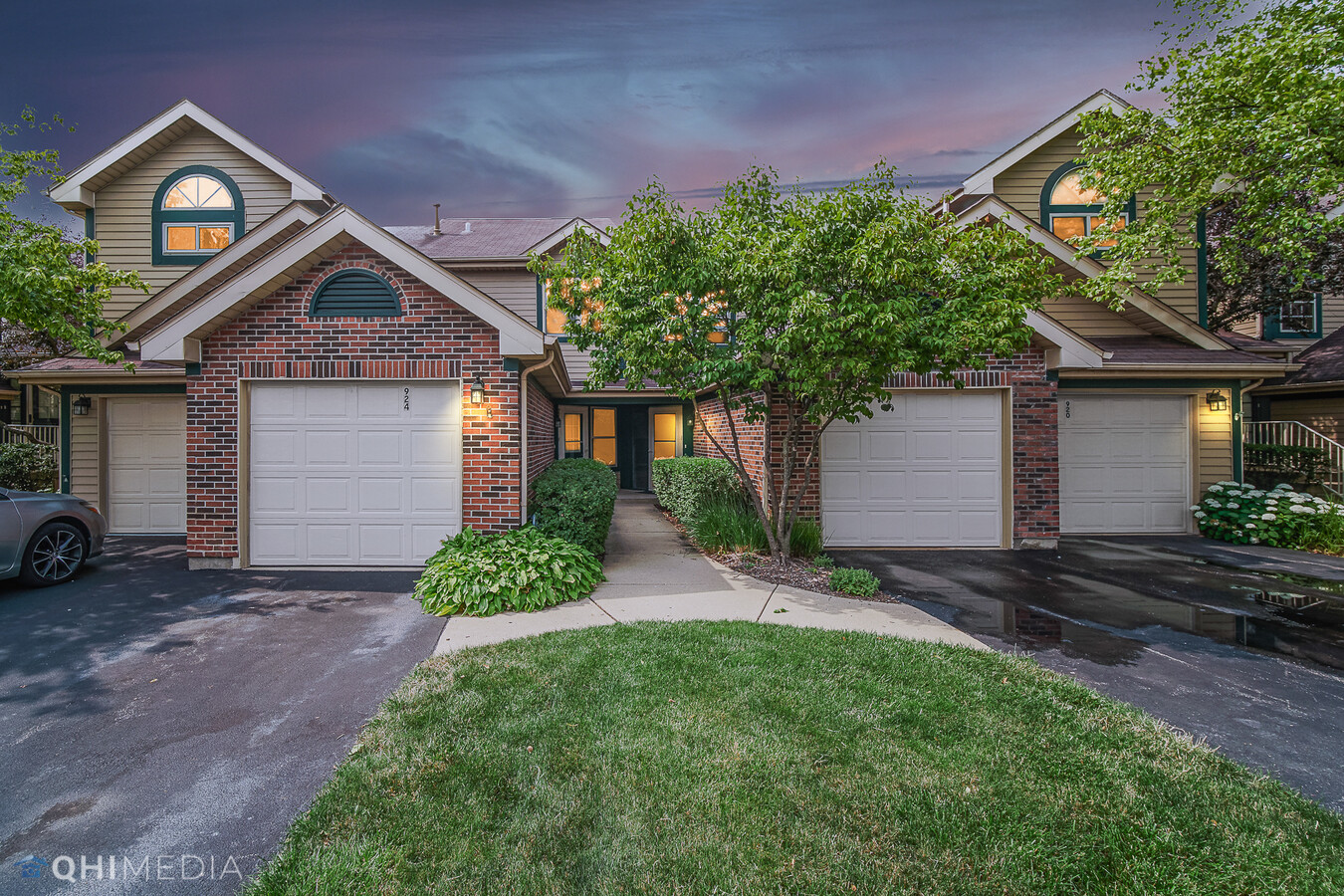 Photo - 924 Ridgefield Ln Townhome