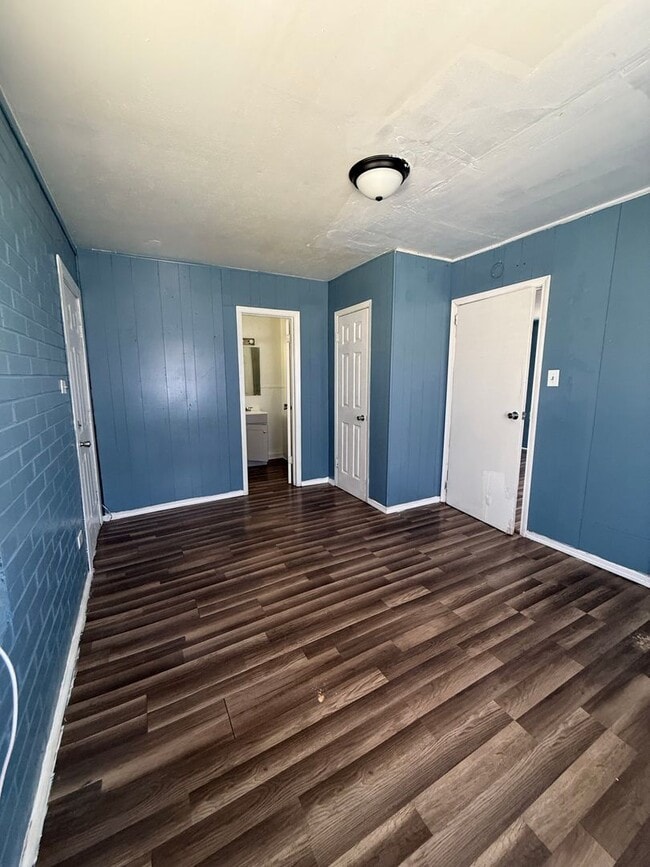 Photo - 203 W Dove Ln Unit #B