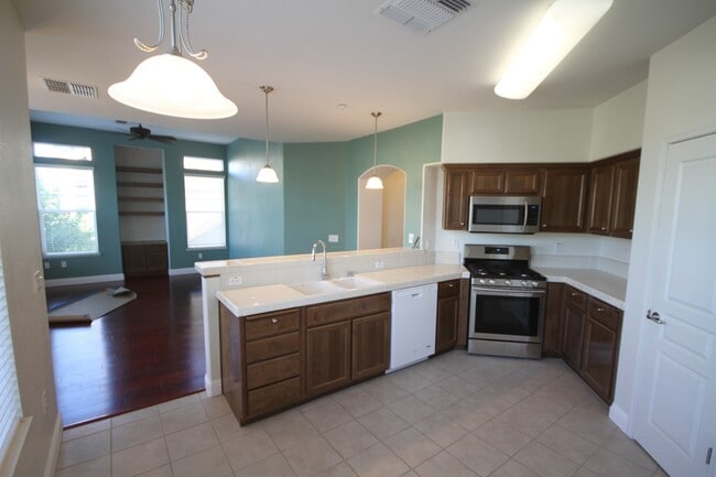 Photo - 3 Bed| 2 Bath | 1526 SF | Private 2 Car Garage | Condominium