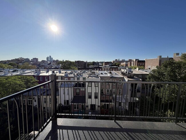 224 Bloomfield St