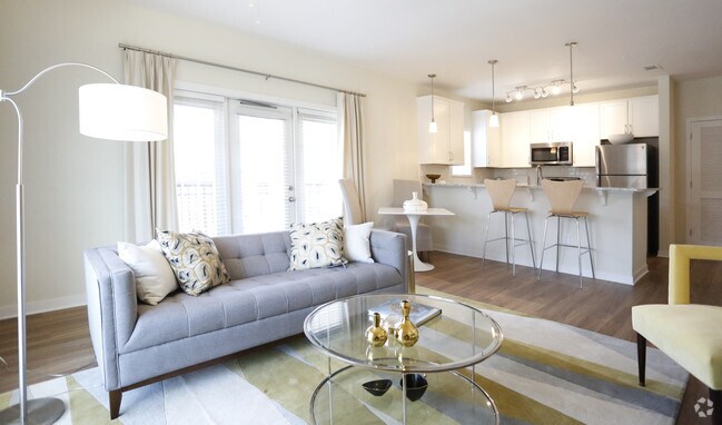 3BR/3BA -1300SF