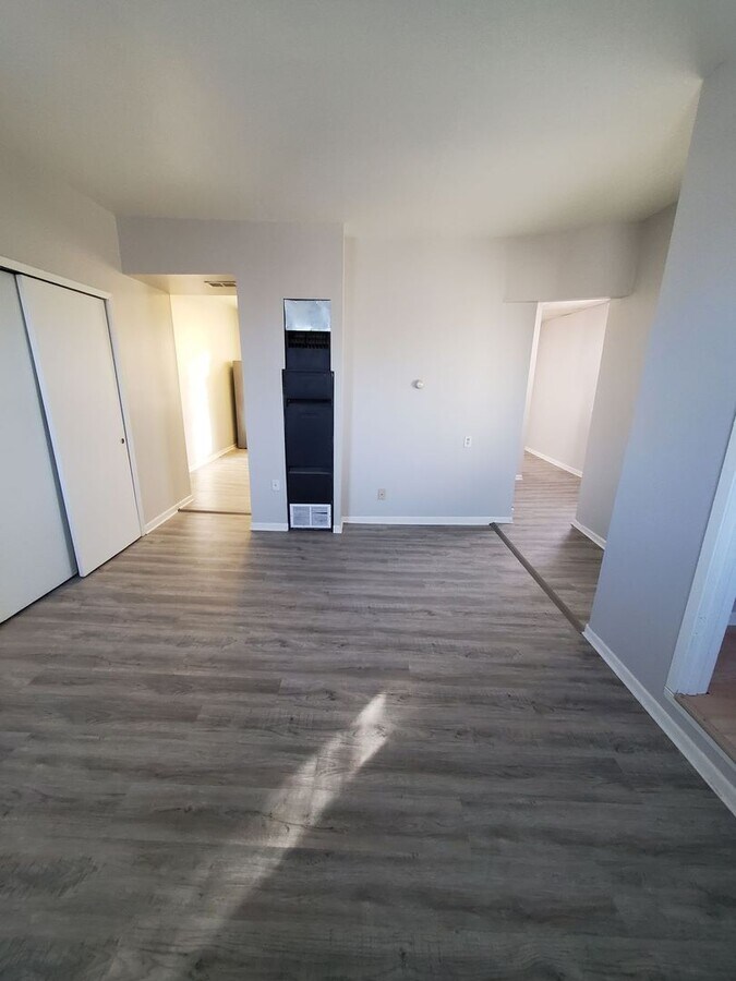 2467 S Burrell St 6 unit - 2467 S Burrell St 6 unit