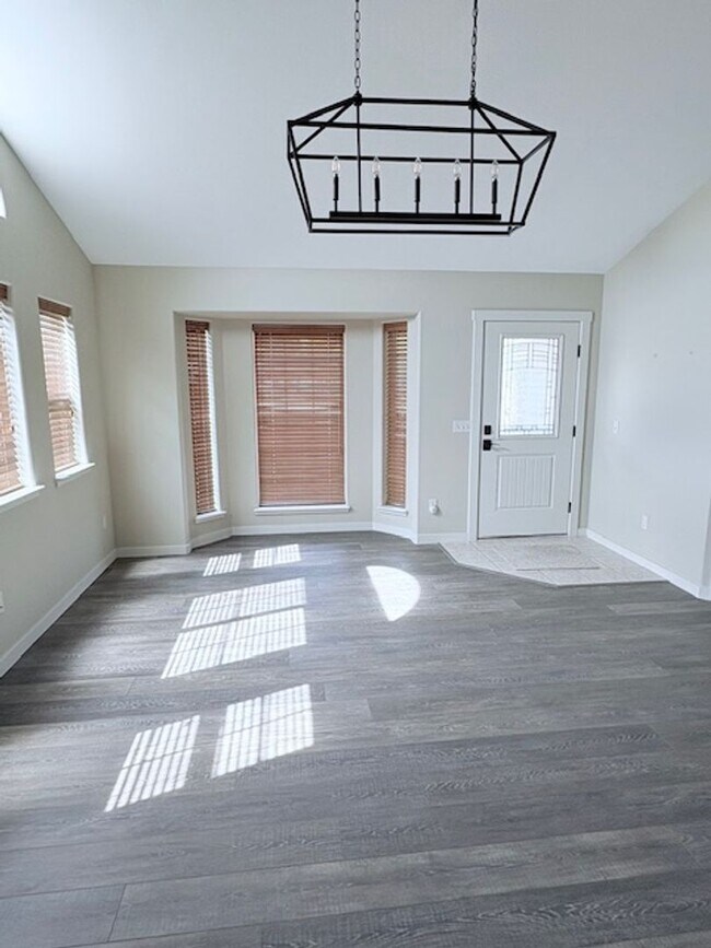 Photo - Stunning 3-Bedroom, 2-Bath Home with Lake Views!