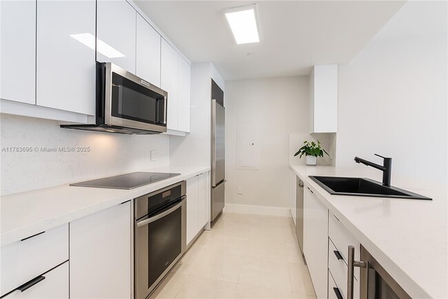 Building Photo - 901 Brickell Key Blvd Rental