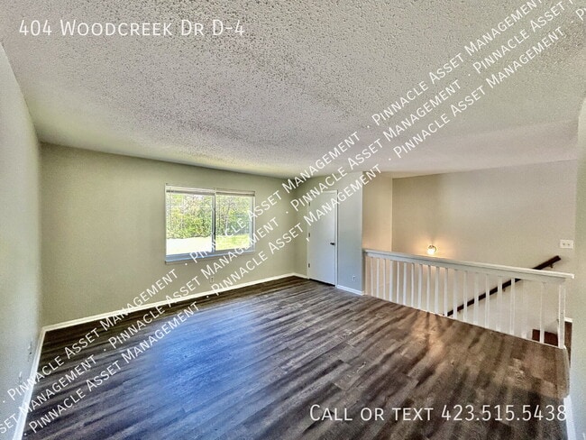 404 Woodcreek Rd