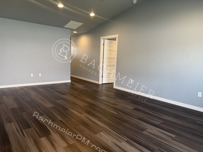 Photo - 151 SW Nye Ave