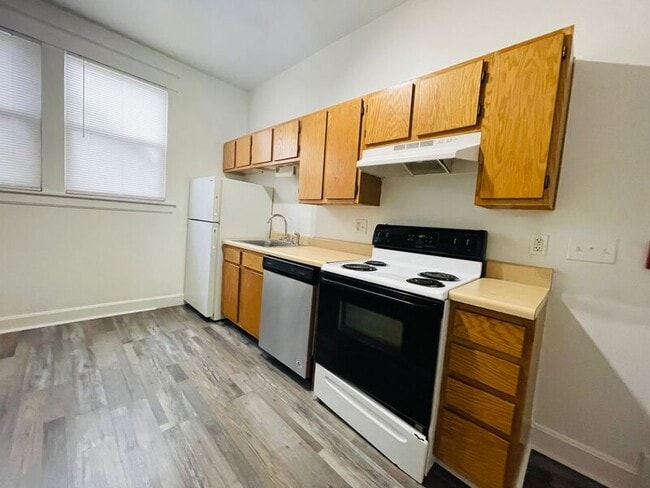 Photo - 517 W Maple Ave