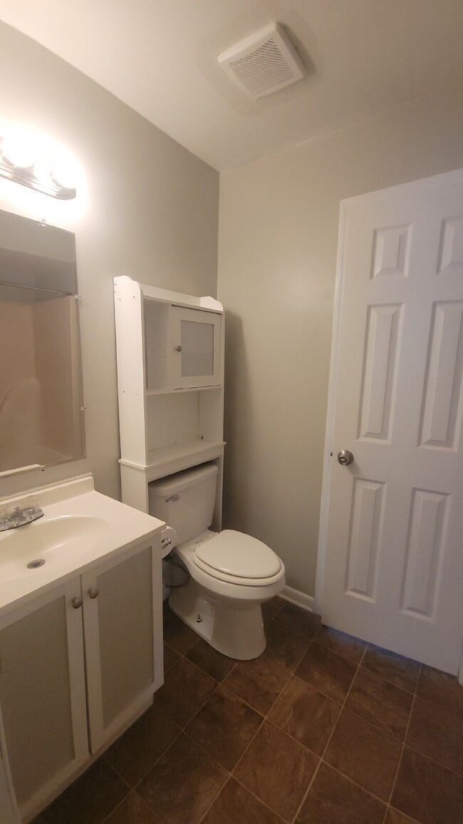 Photo - 2 Bedroom Apartment in Decatur, AL - Must See! Unit 1