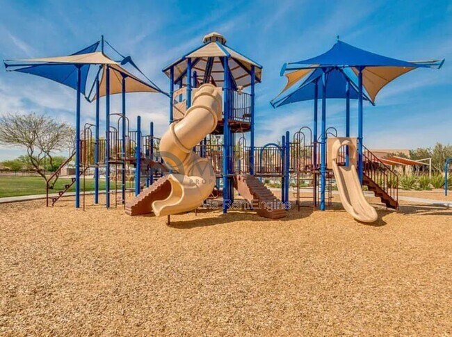 Photo - 2464 E Hazeltine Way