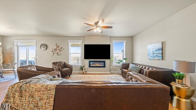 Photo - Move-In Ready West Richland Rental – 3-Car Garage, Fenced Yard, Hot Tub Included