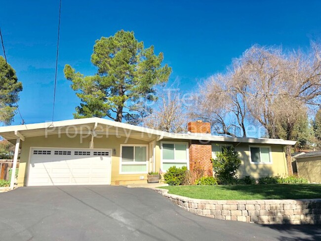 3 Bd/2 Ba, 1,098 sf single-family house in... - 3 Bd/2 Ba, 1,098 sf single-family house in...