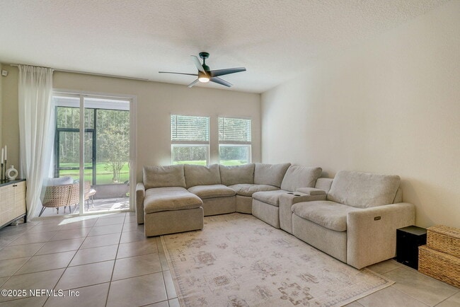 Photo - 135 Coastline Wy