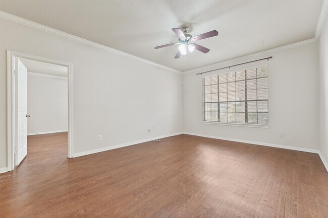 Photo - 2255 Braeswood Park Dr