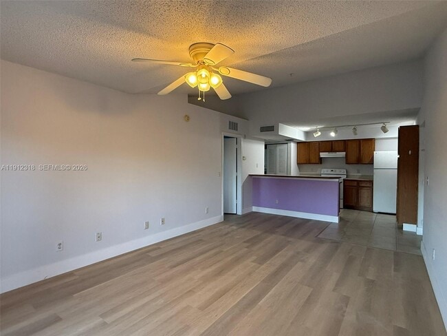 Photo - 9907 Westwood Dr Unidad 21-2