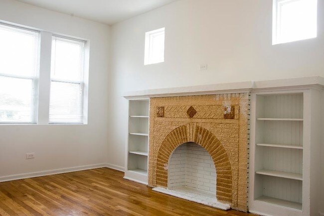 Photo - 1860 S Komensky Ave