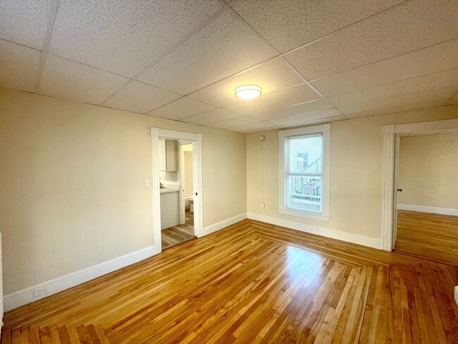 Photo - 343 Hanover St Unit 2