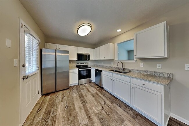 Photo - 178 Colton Dr