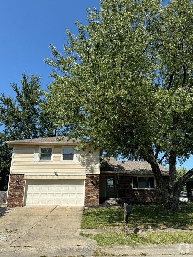 Building Photo - Franklin Twp - 3 BR home