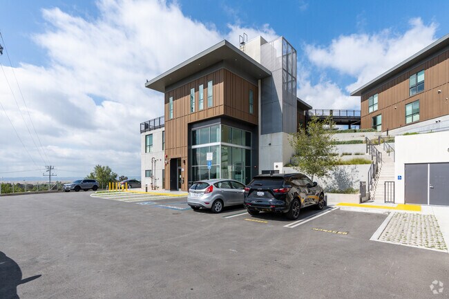 Photo - Summit View Apartments