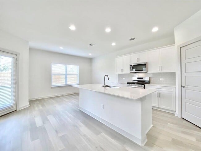 Photo - 1005 Winnsboro Lp